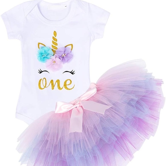 1st Birthday Unicorn Outfit - Picture 1 of 2
